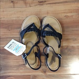 Toms Lexie Black Sandals Size 7.  New.